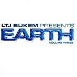 ＥＡＲＴＨ　Ｖｏｌｕｍｅ　Ｔｈｒｅｅ